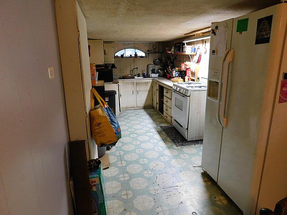 12th image of 1648 New Sharon Road