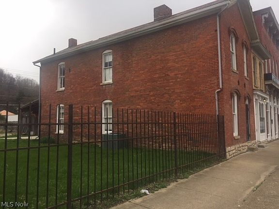 5th image of 607-613 Putnam Ave