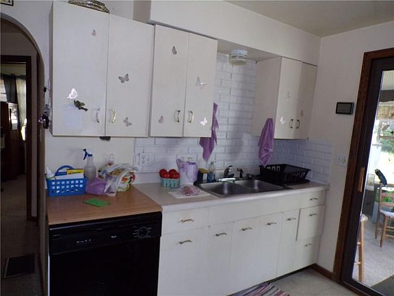 3rd image of 3017 Marvin Ave