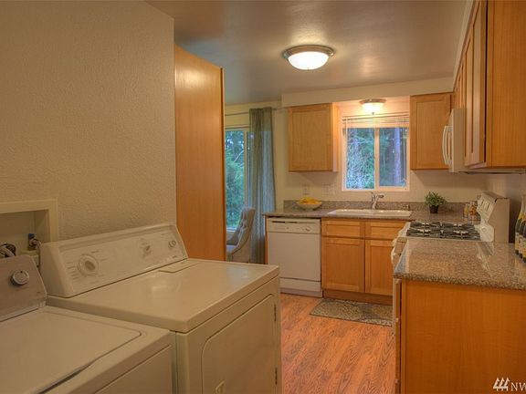 5th image of 1138 Lower Marine Dr