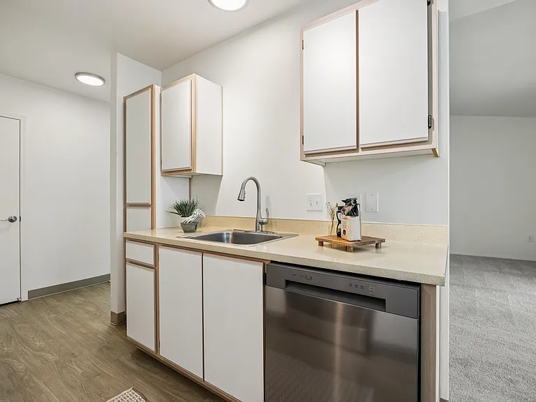 Nolan Ridge Apartments — Photo 15
