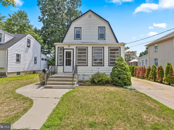 1857 Spruce St, Hamilton, NJ 08610