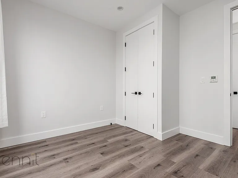 125 Kings Hwy #4A — Photo 10