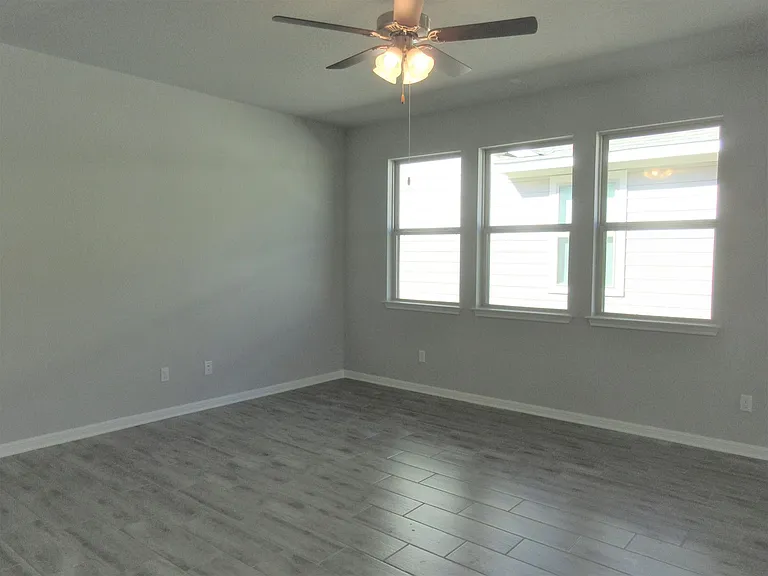 2224 Pecan Island Dr — Photo 5