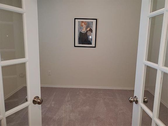 5th image of 1328 Waggoner Dr