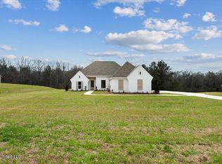 955 Mullican Rd, Florence, MS 39073