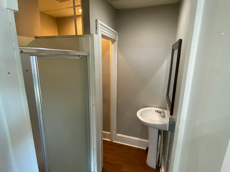 634 N 3rd St #1C — Photo 9