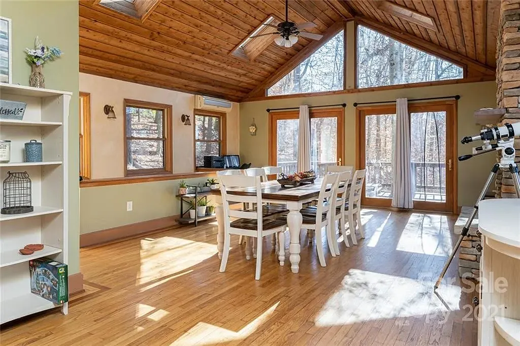 582 Hill Merrill Rd — Photo 3