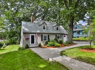 90 Outlook Rd, Wakefield, MA 01880