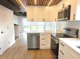 857 Dundas St #3, London, ON N5W 2Z8