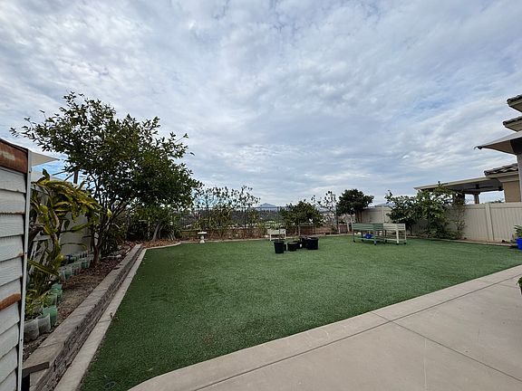 3rd image of 1335 Pyramid Peak St