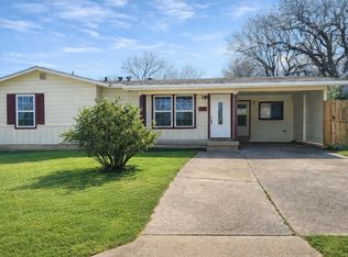 1716 Ridgewood Rd, Denison, TX 75020