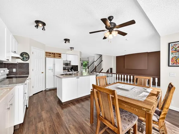 14954 W Mount McKenzie Dr SE, Calgary, AB T2Z 2L4