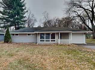 952 88th Ln NW, Coon Rapids, MN 55433