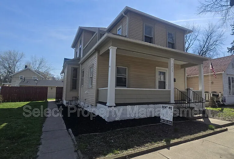 1235 Huestis Ave #B — Photo 1