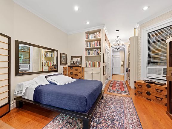 3rd image of 78 Charles St APT 3W