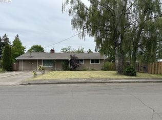 515 May St, Molalla, OR 97038