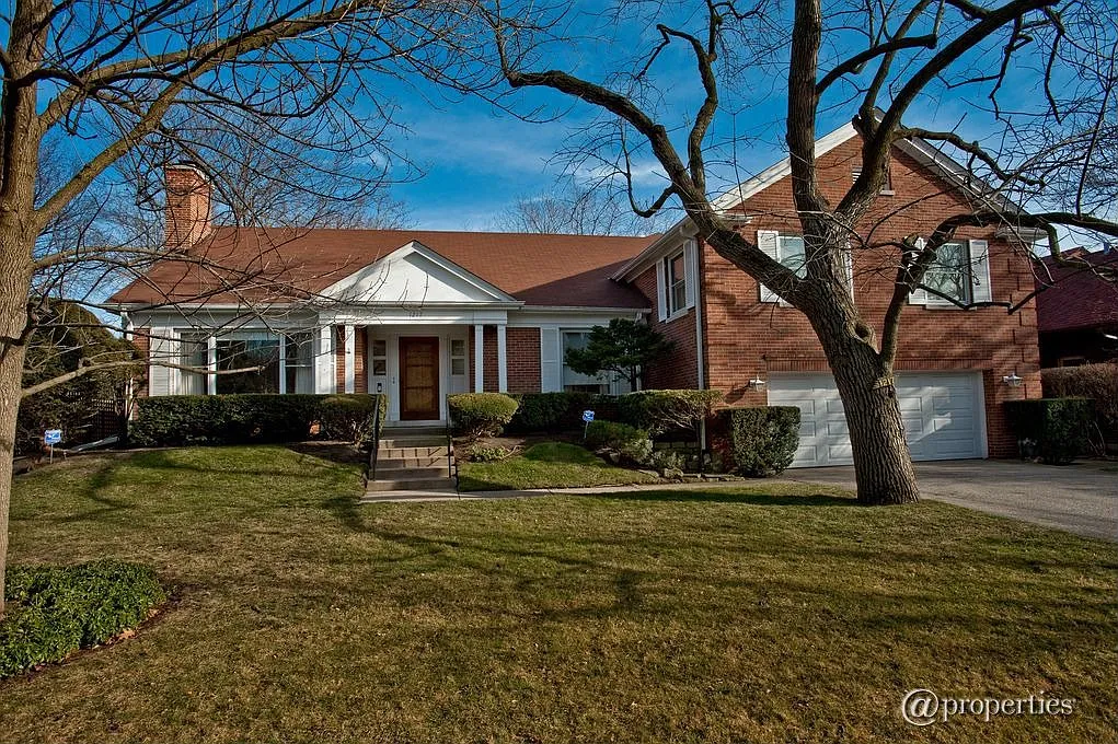 1217 Sheridan Rd photo 1