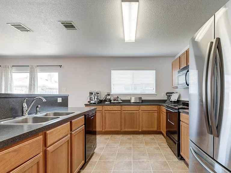 542 Del Mar Dr — Photo 14