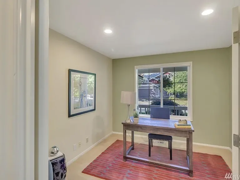 23115 NE 18th St — Photo 12