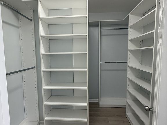 5th image of 971 Legacy Park Rd