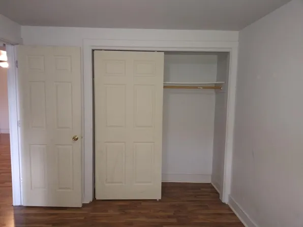 15945 Lexington Ave APT 9, Harvey, IL 60426