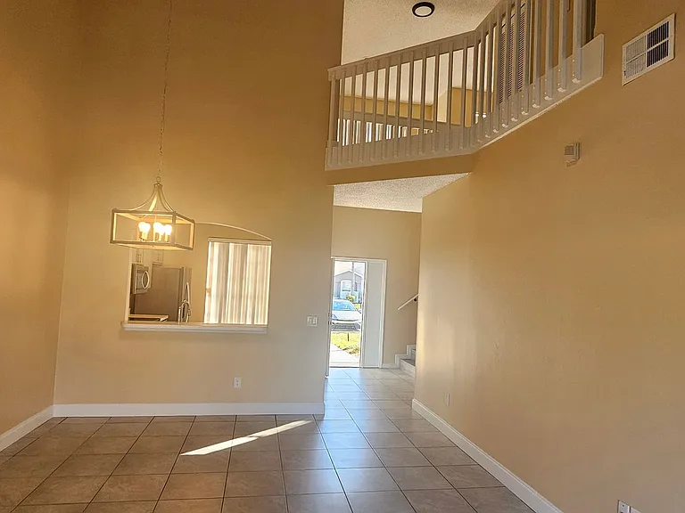 14560 Laguna Beach Cir — Photo 5