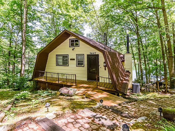 4th image of 5647 Lakeshore Dr