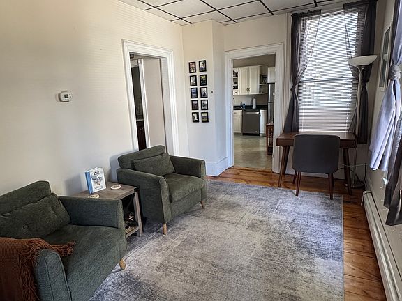 4th image of 11 Obrion St #1