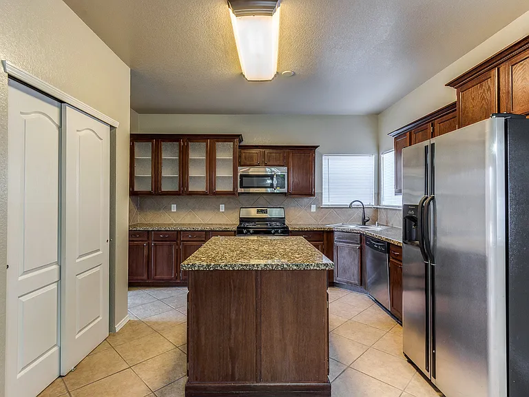 11296 Bullseye St — Photo 8