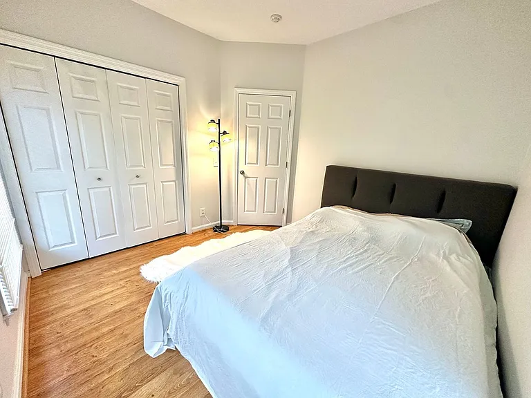 47 Bradford Commons Ln #47 — Photo 8