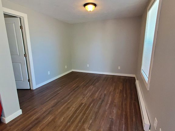 4th image of 1822 W Gardner Ave #5
