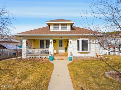 3 W Woodstock St, Newcastle, WY, 82701