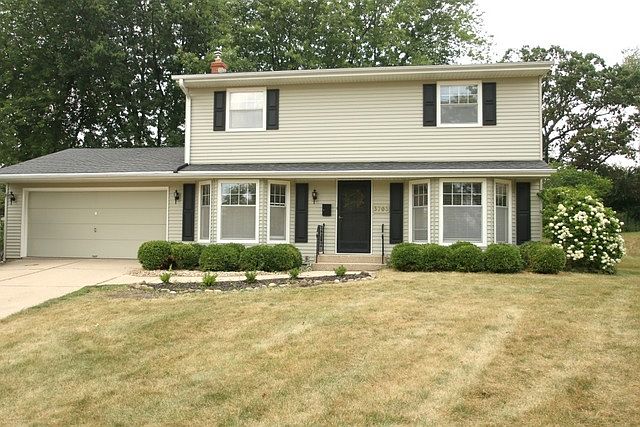 1st image of 3703 Thornwood Dr