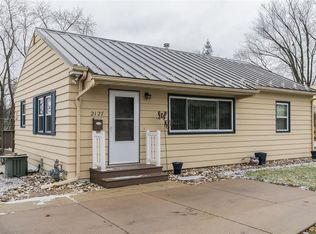 2127 Williams Blvd SW, Cedar Rapids, IA 52404