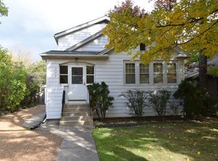 829 Saint Johns Ave, Highland Park, IL