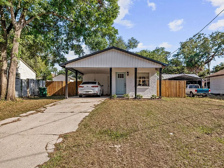 112 W Stanley St — Photo 23
