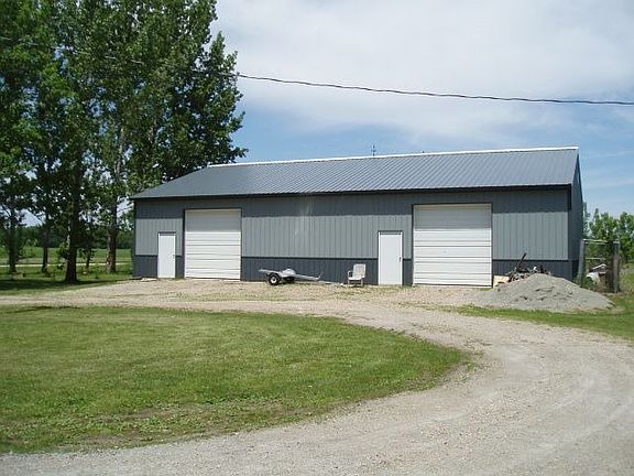 42x63 pole shed built in 2005.