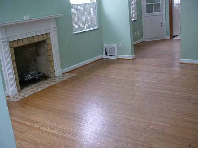 2nd image of 916 Gramercy Ave