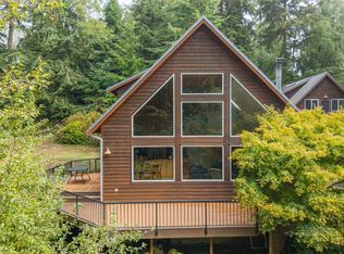 411 Puget Drive, Coupeville, WA 98239