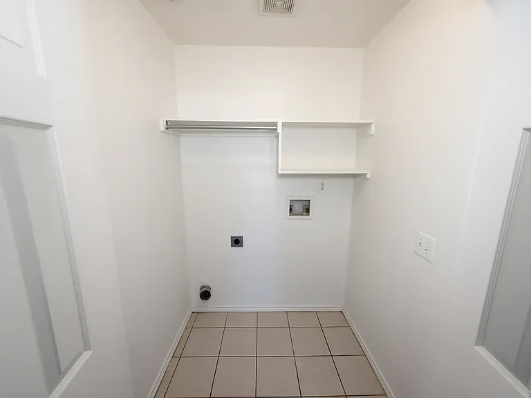 931 S Farmington Rd — Photo 9