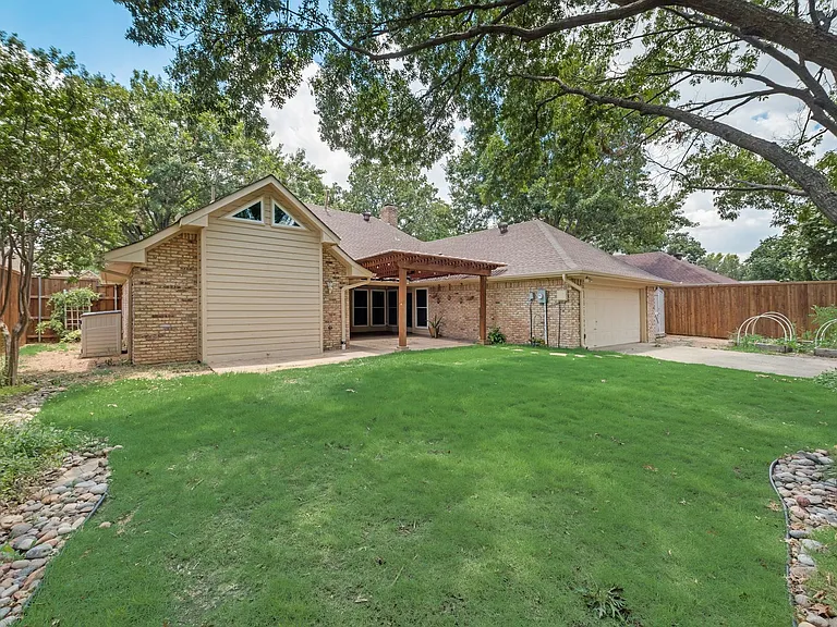 212 Steamboat Dr — Photo 17