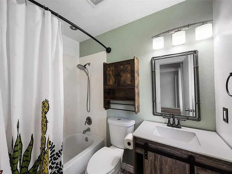 111 Quail Hollow Dr — Photo 8