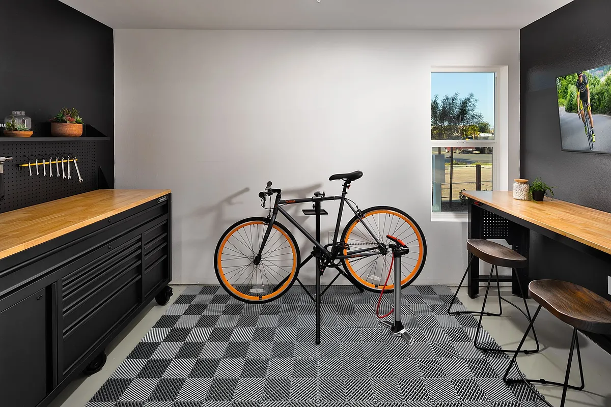Building Photo - Anden
