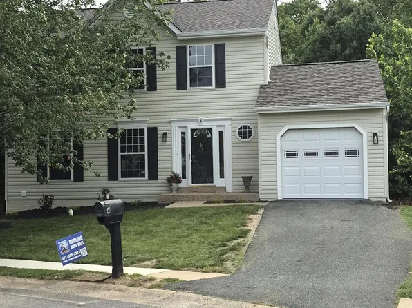 4 Lakeside Dr, Stafford, VA 22554