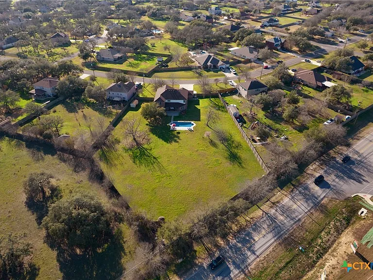 203 Bella Vista Cir — Photo 40