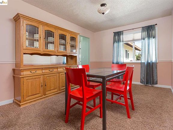 4th image of 518 Northbrook Ct