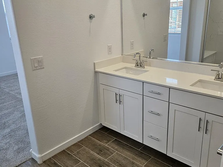 8310 E Prairie Ave — Photo 22