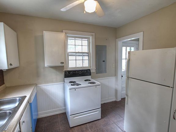 5th image of 618 W Kingwood Dr