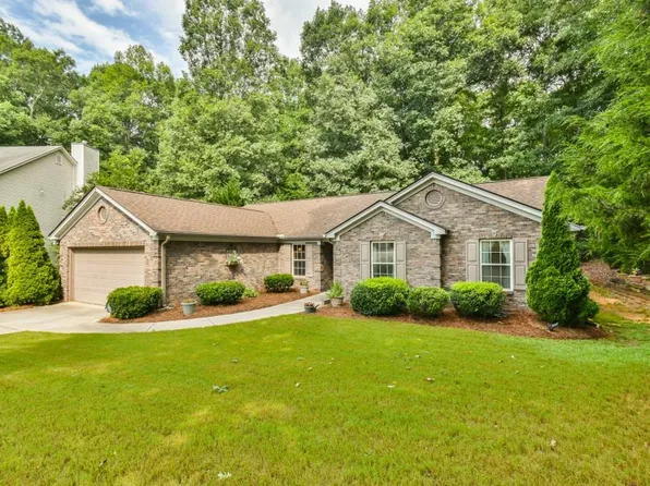 2044 Lantern Dr, Jefferson, GA 30549